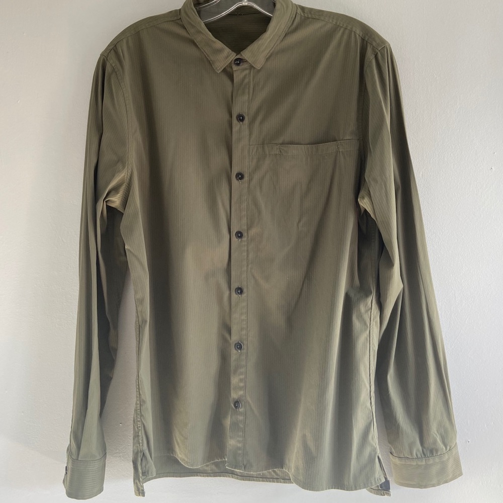 Lululemon men’s olive green button up size medium